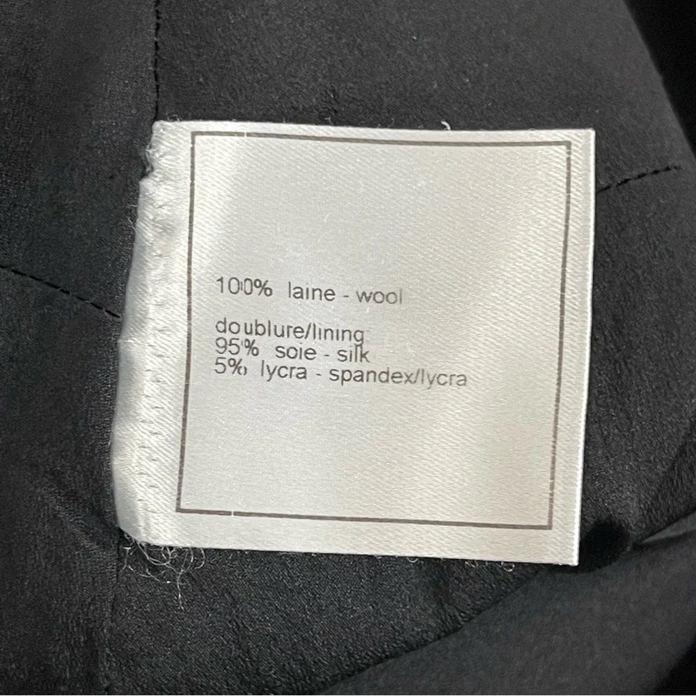 Chanel Boutique Black Wool Pencil Skirt‎ 98A P11485V02954 Size 46 Made in France